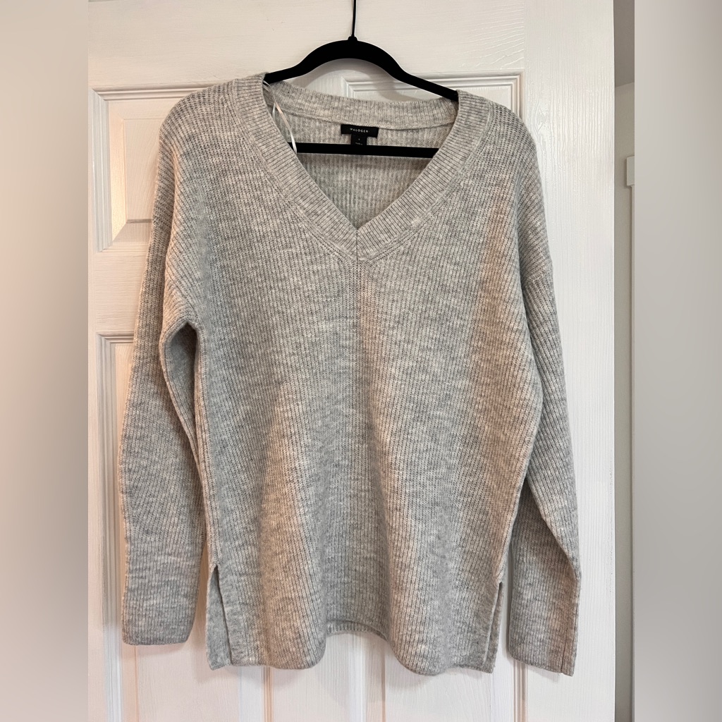 Halogen Grey Sweater - New - Size Small